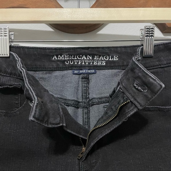 AEO Hi Rise Shortie Black Denim Shorts - Picture 5 of 6